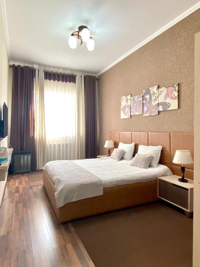 Отель Caravan Каракол Экстерьер фото
