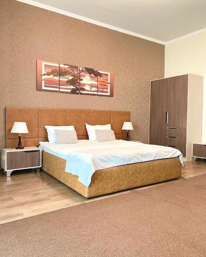 Отель Caravan Каракол Экстерьер фото